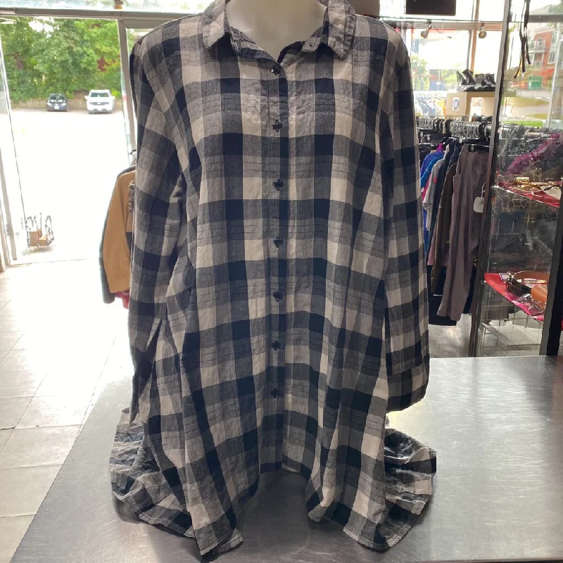 Habitat plaid button up tunic XL